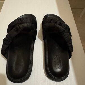 Zara Black Slide Sandals